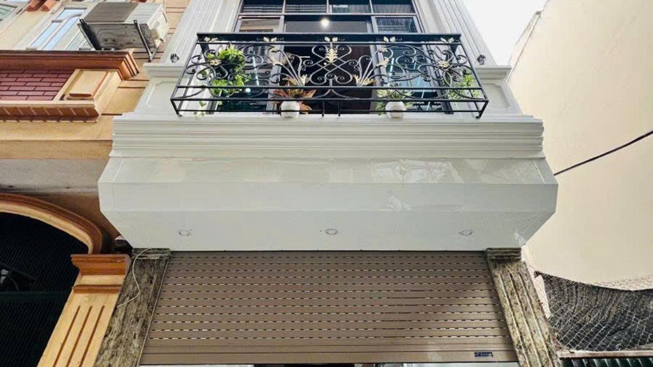 Bán nhà Phan Đình Giót –  50m2 – lô góc- Thang máy – ô tô đỗ cửa – full nội thất.